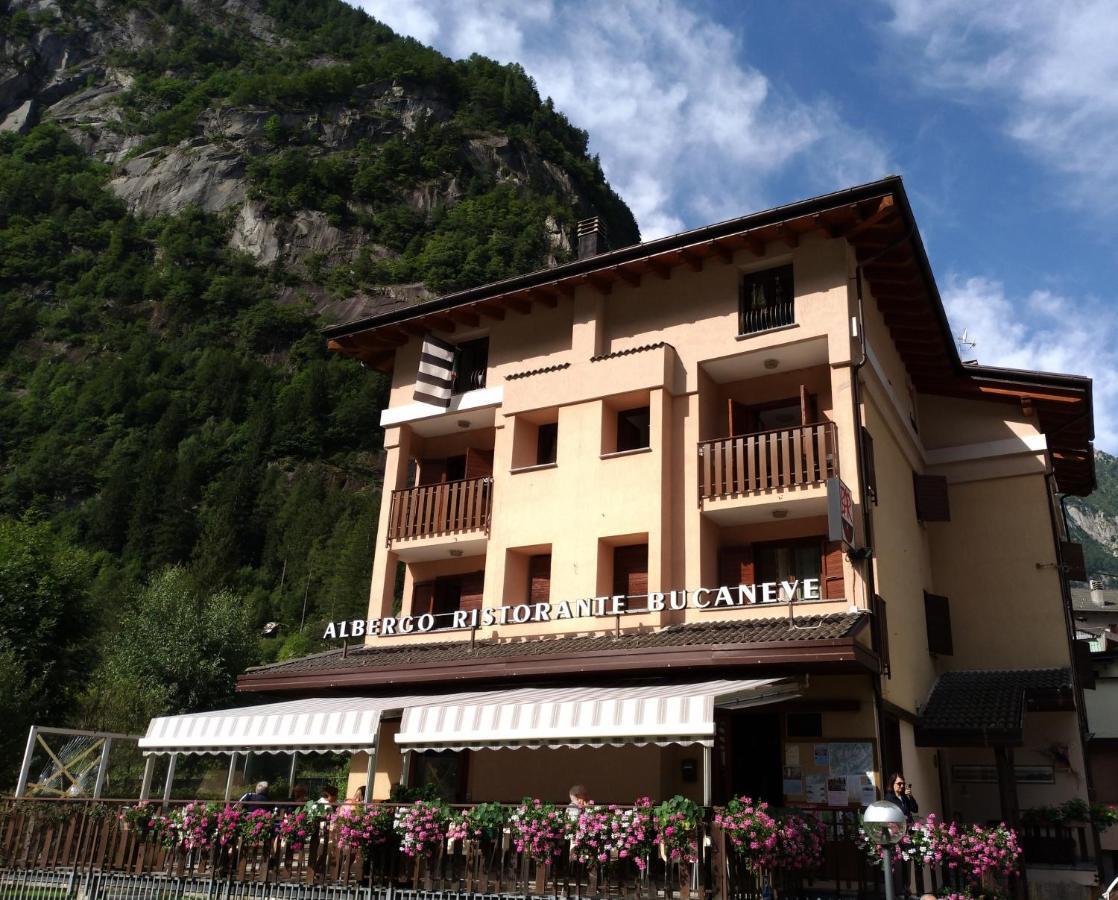 Hotel Ristorante Bucaneve San Martino  Buitenkant foto